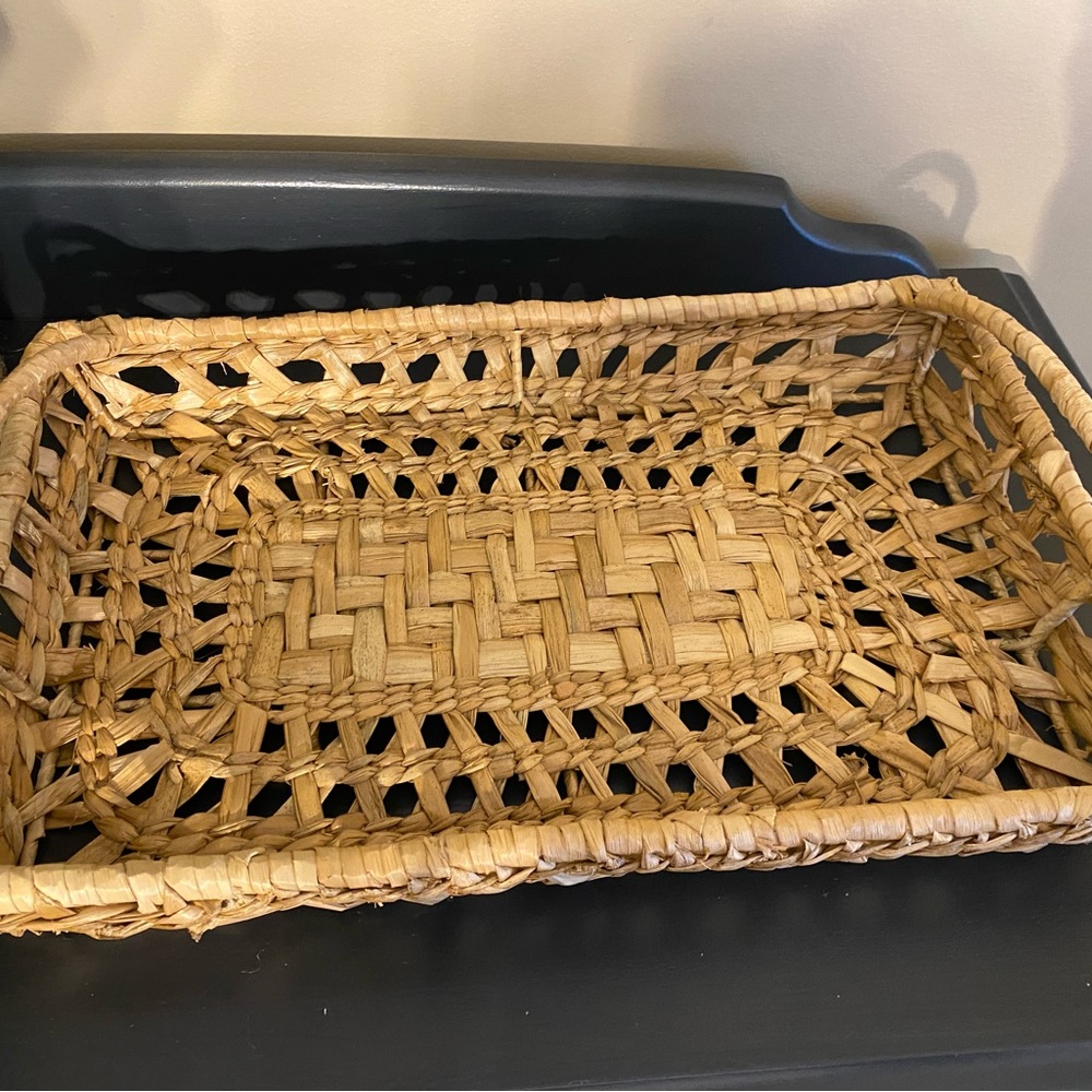 Wicker serving tray